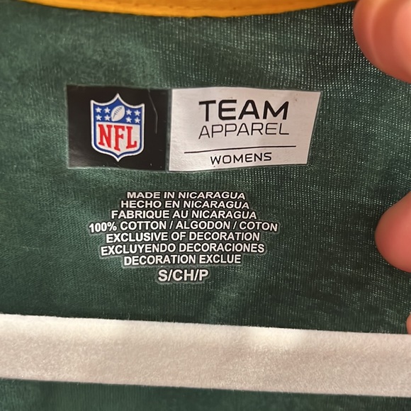 NFL Team Apparel Green Bay Packs Teeshirt - Size Small - Picture 4 of 8